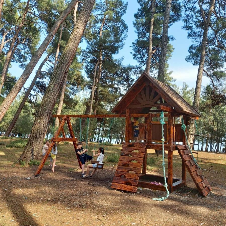 Бунгало Мини Отель, Пицунда , Лдзаа Pitsunda Exterior foto