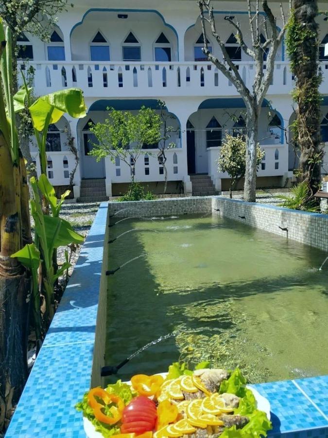 Бунгало Мини Отель, Пицунда , Лдзаа Pitsunda Exterior foto